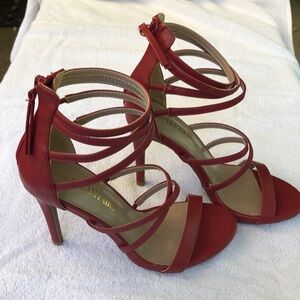 Dream Pairs (5.5) NWT Sexy strapped dress stiletto 4” heel, round toe red